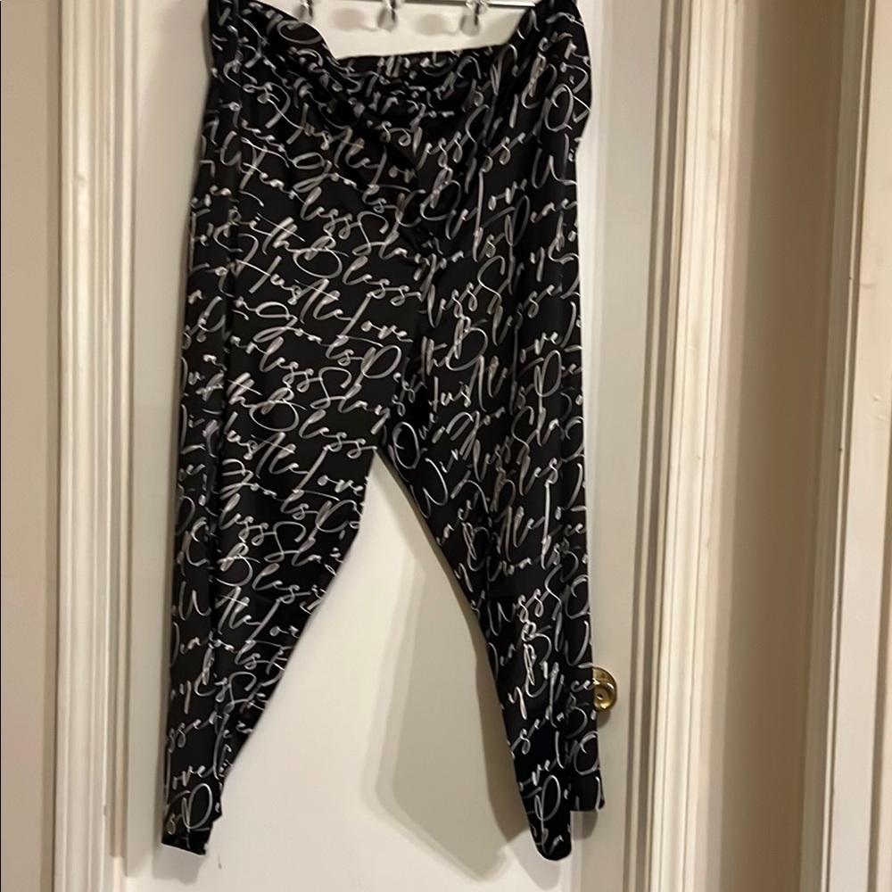 Black and White Abstract Wide Leg Pants 1/2 off expires at 12Am - Picture 1 of 6